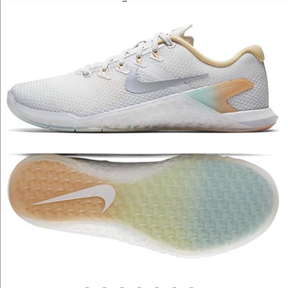 NWT Nike Metcon 4 Rise Summit White W AUTHENTIC - Picture 2 of 8